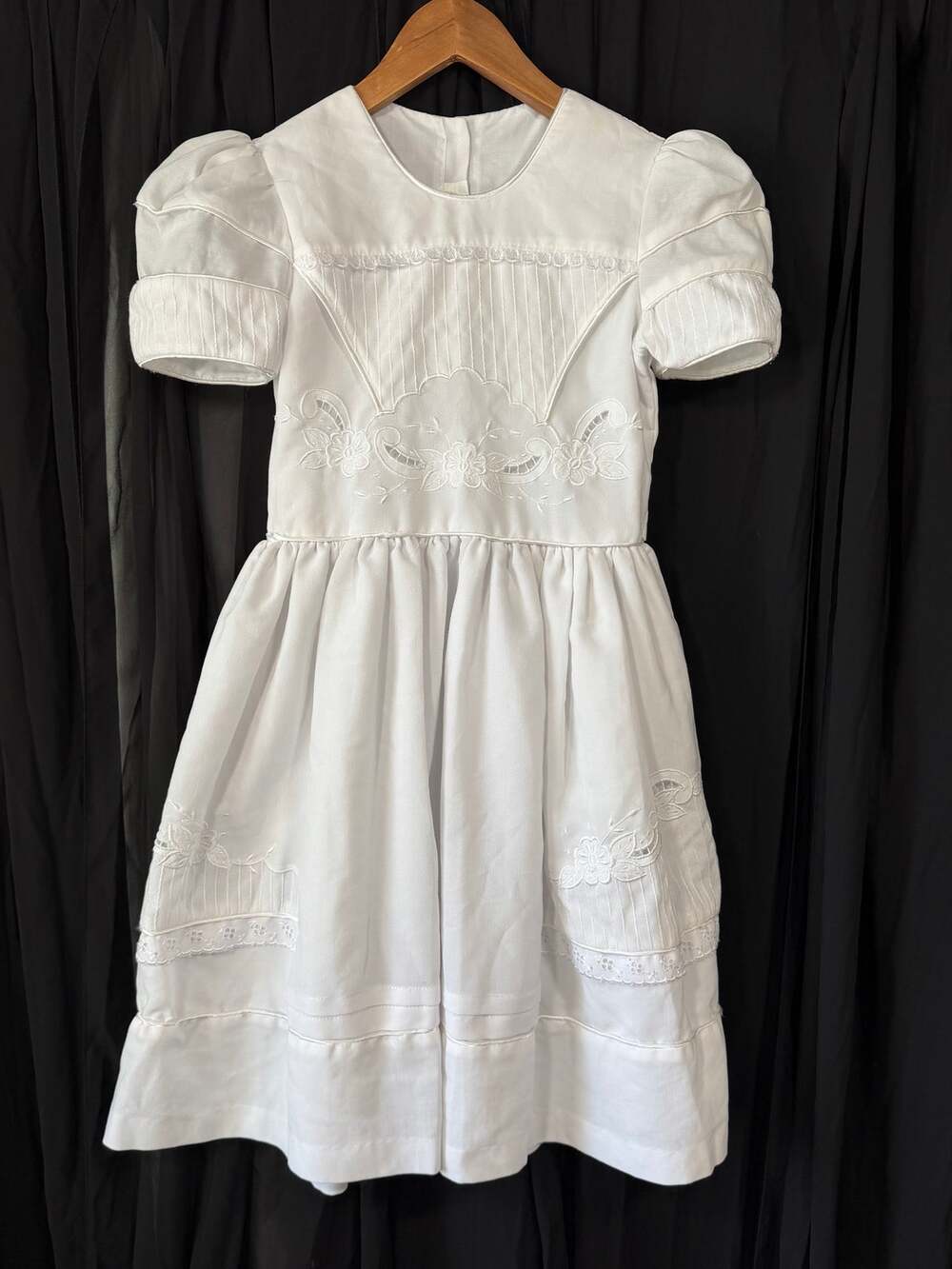Charlie Boy Vintage White Embroidered Kids Dress Size 12 Puff Sleeve Coquette